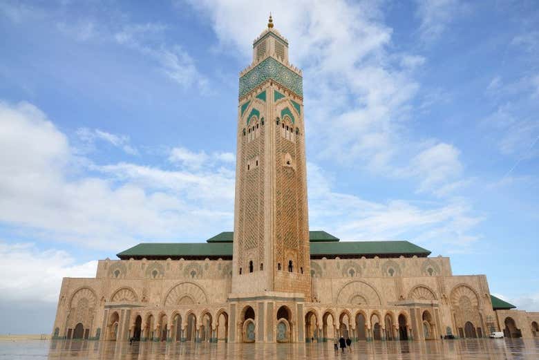 Take a picture of the Hassan II Mosque in Casablanca