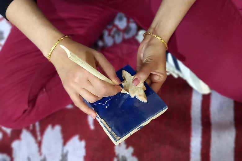 Decorate your tile in this mosaic workshop