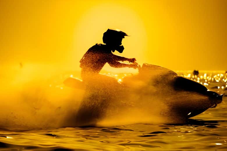 Drive a powerful Yamaha on the water