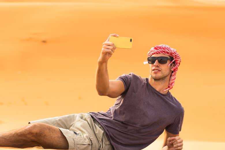Make a video call from the desert in Merzouga